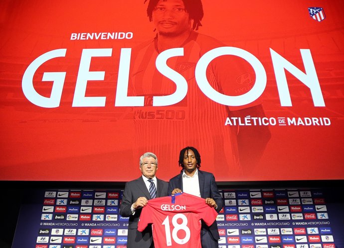 Cerezo posa con Gelson Martins