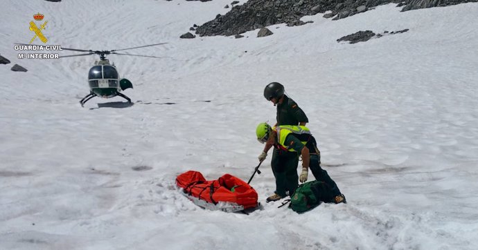 Rescate de una montañera en el Pico Santa de Castilla. 31-7-2018