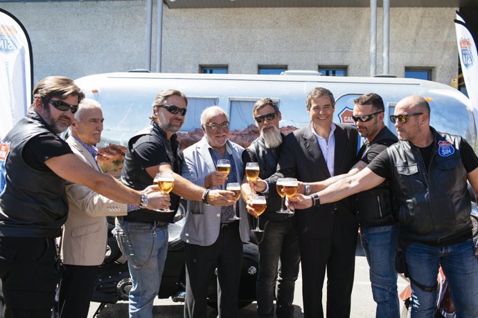 Pere Navarro (DGT) recibe a los embajadores de 'En la carretera, cerveza SIN'