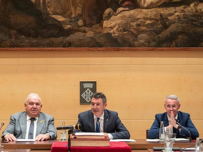 Ple d'investidura del nou president de la Diputació de Girona