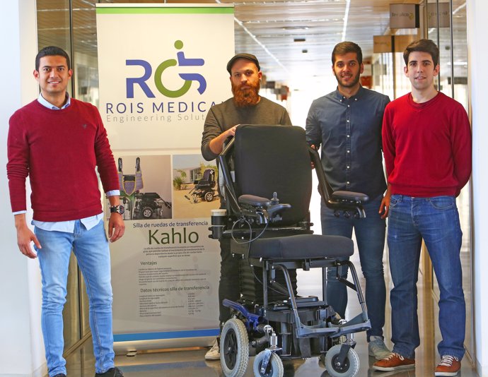 El equipo de ROIS Medical con su prototipo