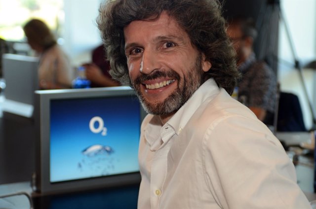  Pedro Serrahima (Telefónica) Con El Logo De O2
