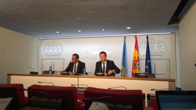 Fernando Lastra y Guillermo Martínez en rueda de prensa consejo de Gobierno