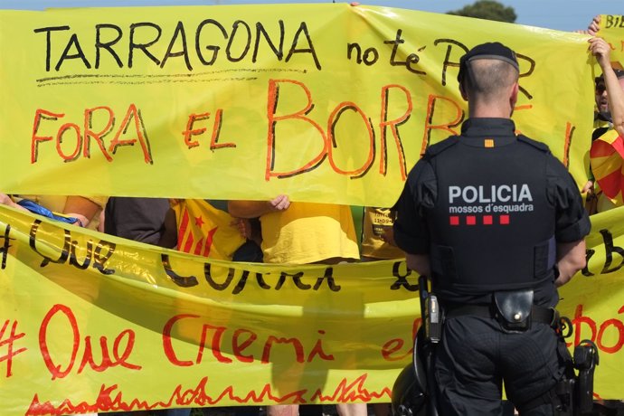 Protesta de los CDR por la presencia del Rey en los Juegos de Tarragona