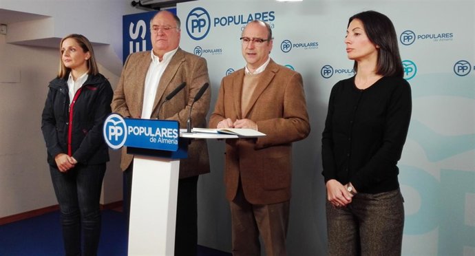 Los senadores del PP de Almería Sánchez, Gonzálvez, Rodríguez-Comendador y Soto 