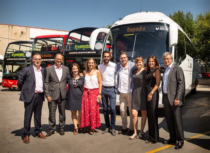 Responsables d'Expedia i de Grup Julià