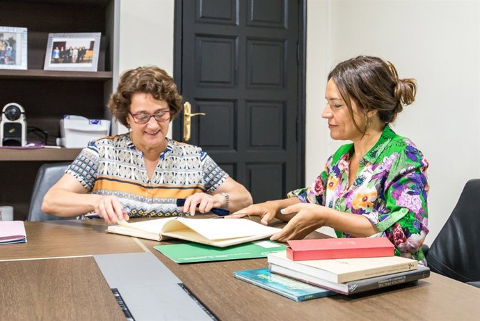 Lina Gálvez y Margarita Paneque.