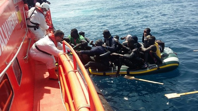 Migrantes rescatados por Salvamento Marítimo en el Estrecho 