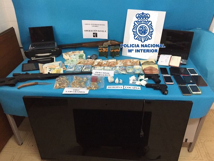 Droga, dinero y efectos incautados en la operación Koala.