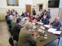 La Generalitat acusa al Gobierno de no tener proyecto e insiste en el referéndum