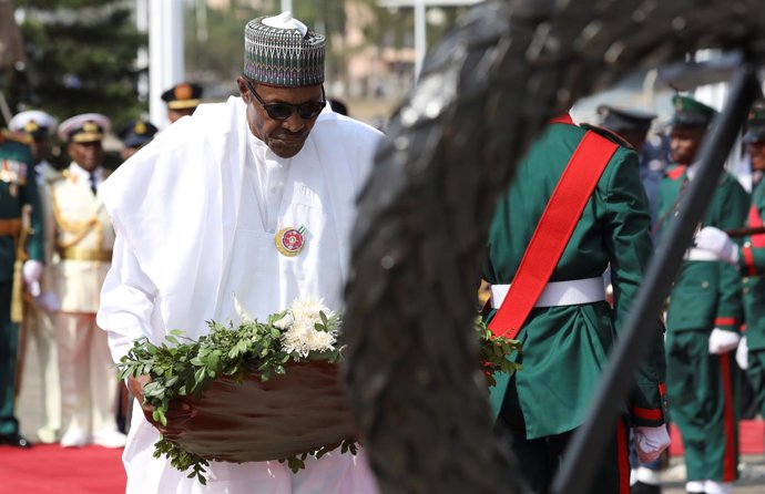 Muhammadu Buhari en un acto de homenaje a las Fuerzas Armadas de Nigeria