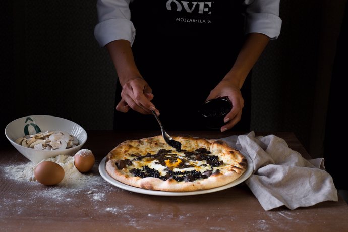 Pizza de masa madre espelta ecológica del restaurante OVEN 