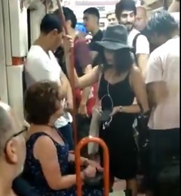 SEÑORA EN METRO DE MADRID REPROCHANDO A UNA NIÑA POR SER DE OTRO PAÍS