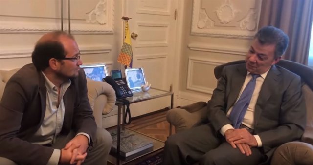 El nuevo oficio del presidente Juan Manuel Santos: !Youtuber!