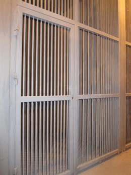 Celda Del Nuevo Edificio De La Audiencia Provincial De Zaragoza. Calabozos