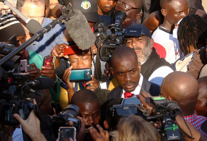 El líder opositor de Zimbabue, Nelson Chamisa