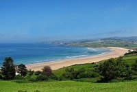 Aparece el cadáver de una joven flotando en la playa de Oyambre