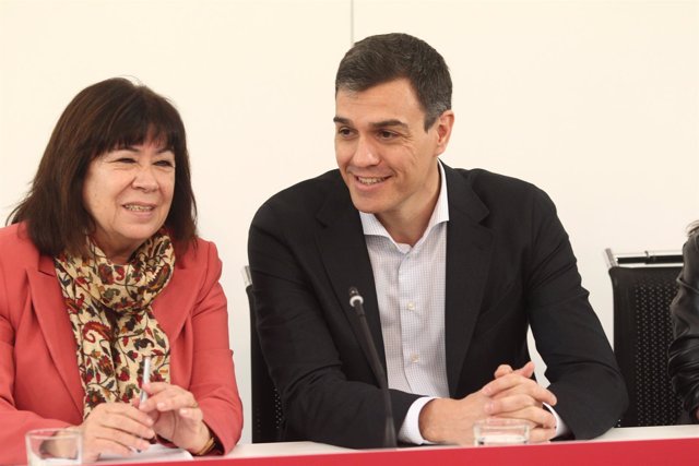 Pedro Sánchez y Cristina Narbona en la Comisión la Ejecutiva Federal del PSOE