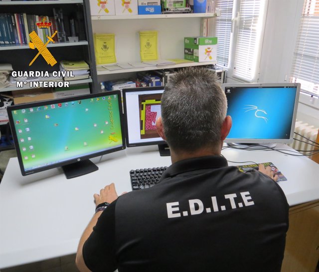 Guardia Civil Albacete. Nota De Prensa (Estafa Por La Venta De Replicas De Termi