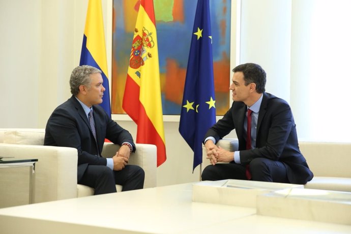 Pedro Sánchez con el presidente electo de Colombia, Iván Duque