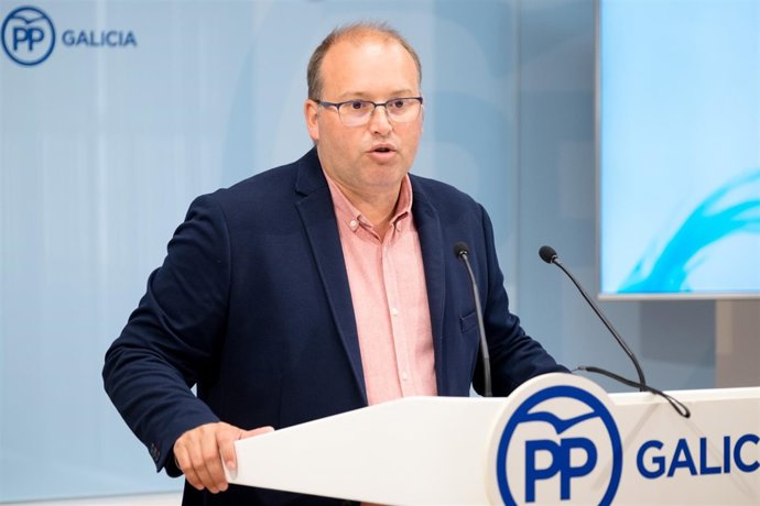 El secretario xeral del PPdeG, Miguel Tellado, en rueda de prensa