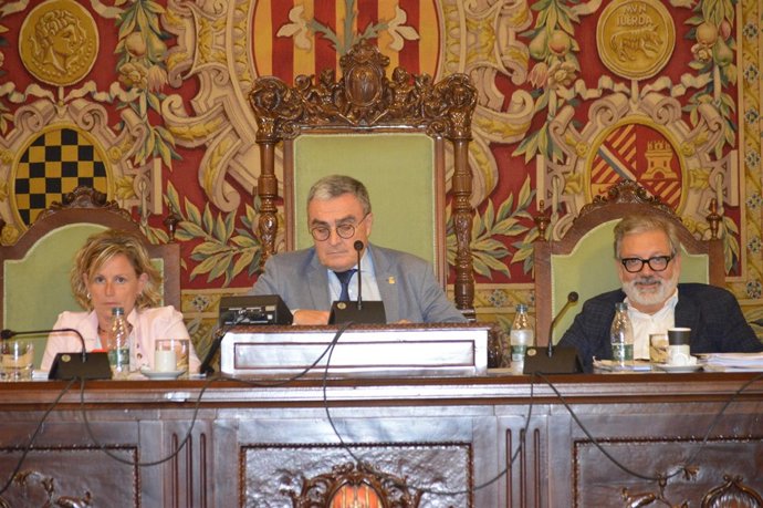 EUROPA PRESS / Montse Mínguez, Àngel Ros y Félix Larrosa.