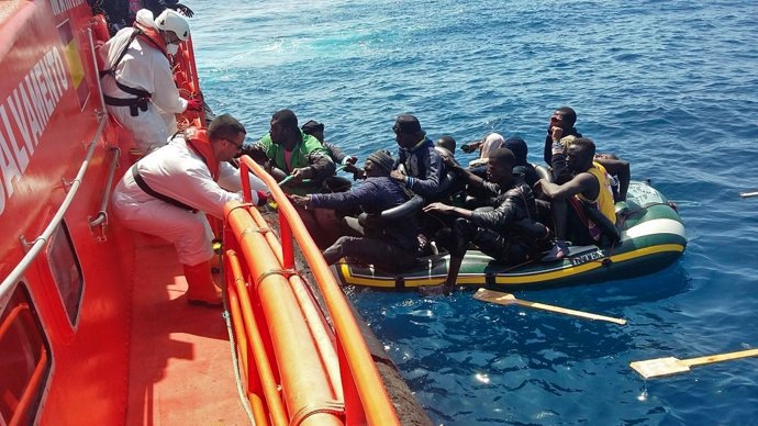 Migrantes rescatados por Salvamento Marítimo en el Estrecho