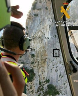 Rescate de dos escaladores por parte de la Guardia Civil