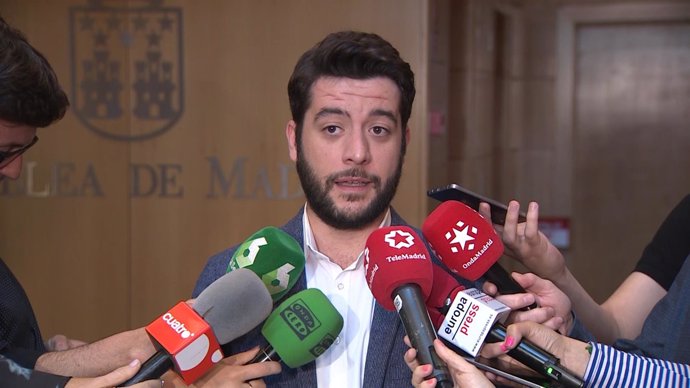 César Zafra acude a la Asamblea de Madrid