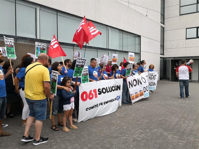 Protesta del 061 frente al Sergas 
