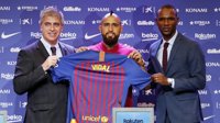 Abidal: "Arturo Vidal tiene goles y llegada, necesitamos un jugador así"