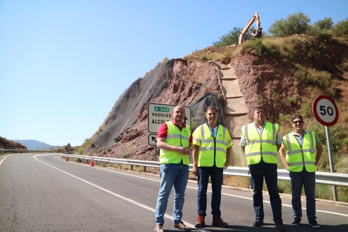 Martínez visita las obras de emergencia en Canjáyar