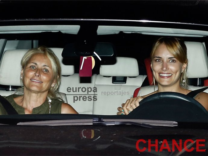 ALBA CARRILLO Y LUCIA PARIENTE