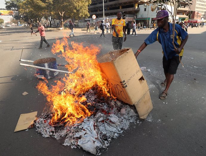 Disturbios en Harare por los resultados de las elecciones parlamentarias