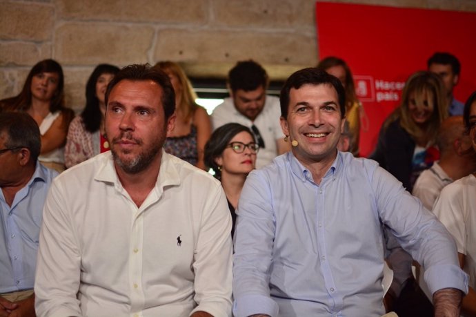 El portavoz del PSOE, Óscar Puente, y el líder del PSdeG, Gonzalo Caballero