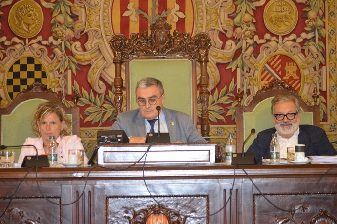 EUROPA PRESS / Montse Mínguez, Àngel Ros i Félix Larrosa.