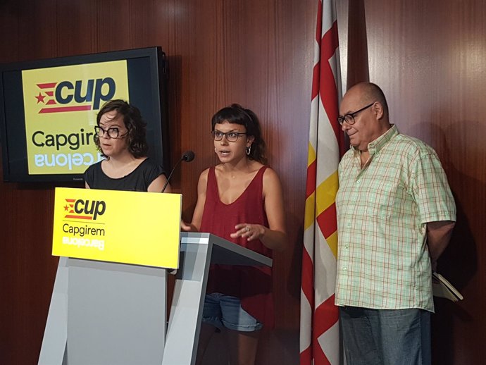 Eulàlia Reguant, Maria Rovira y Pere Casas (CUP)