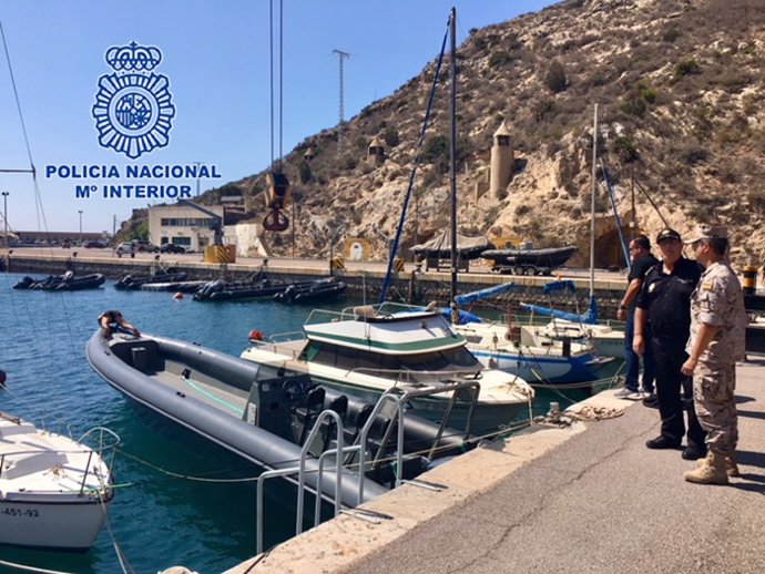 Imagen de la embarcación cedida por la Policía Nacional al Tercio de Levante