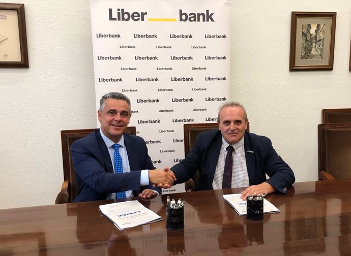 COnvenio entre Liberbank y la Unión de Guardias Civiles