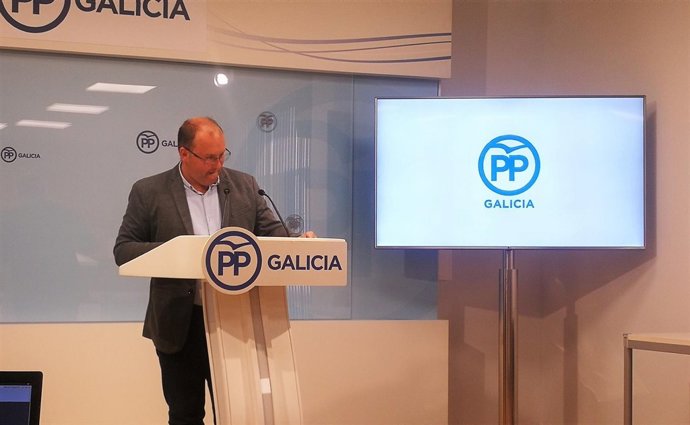 Rueda de prensa del secretario xeral del PPdeG, Miguel Tellado.