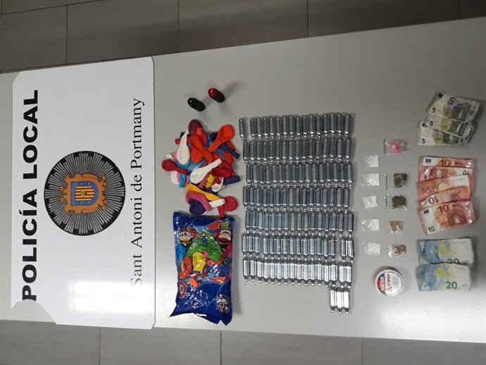 Material incautado por la Policía en Ibiza