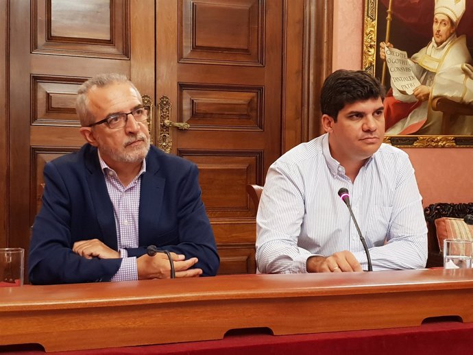 Juan Manuel Flores y Antonio Sánchez en rueda de prensa
