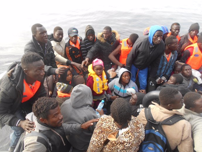 Inmigrantes rescatados el martes