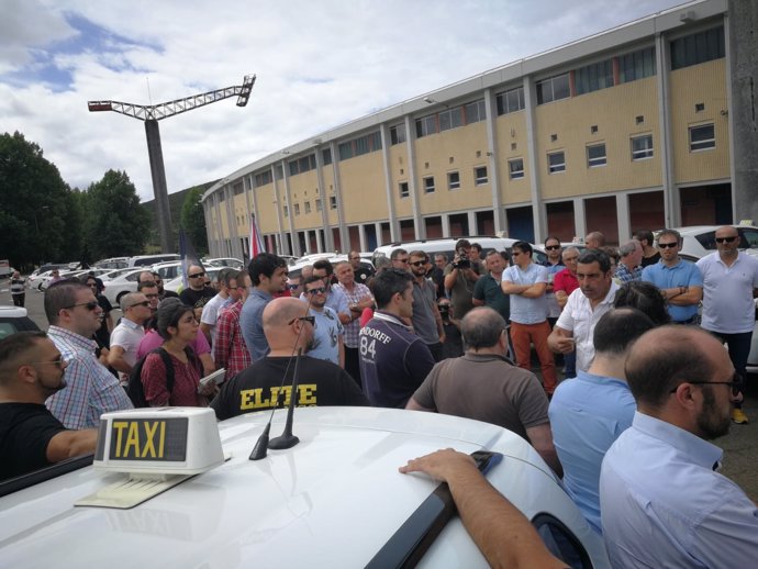 Protesta de taxistas en Santiago de Compostela