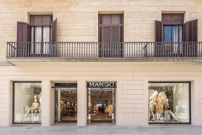 Tienda de Mango en el Portal de l'Àngel, en Barcelona