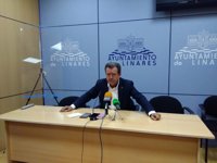 El PSOE de Linares (Jaén) pide la dimisión del alcalde tras expulsarlo y anuncia moción de censura