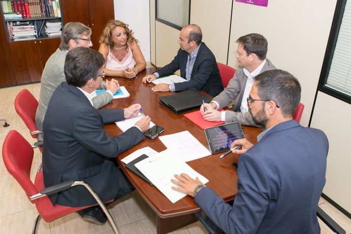 Reunión de responsables de Trabajo con la consejera canaria Cristina Valido