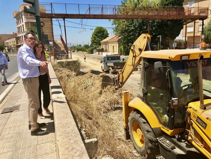 Visita alcalde y concejal Pérez obras Vía Verde San José de la Vega