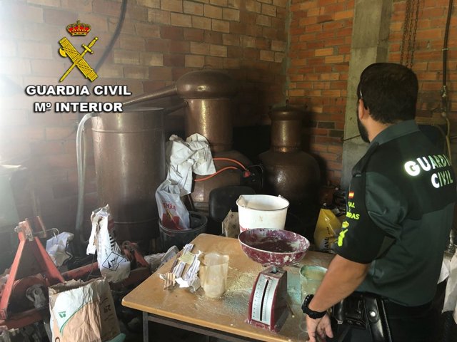 Inmovilizada una partida de más de 500 litros de aguardiente