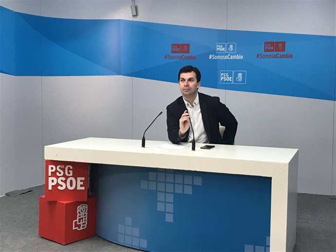 El secretario xeral del PSdeG, Gonzalo Caballero, en rueda de prensa
